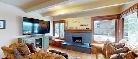 TV connectée, cheminée