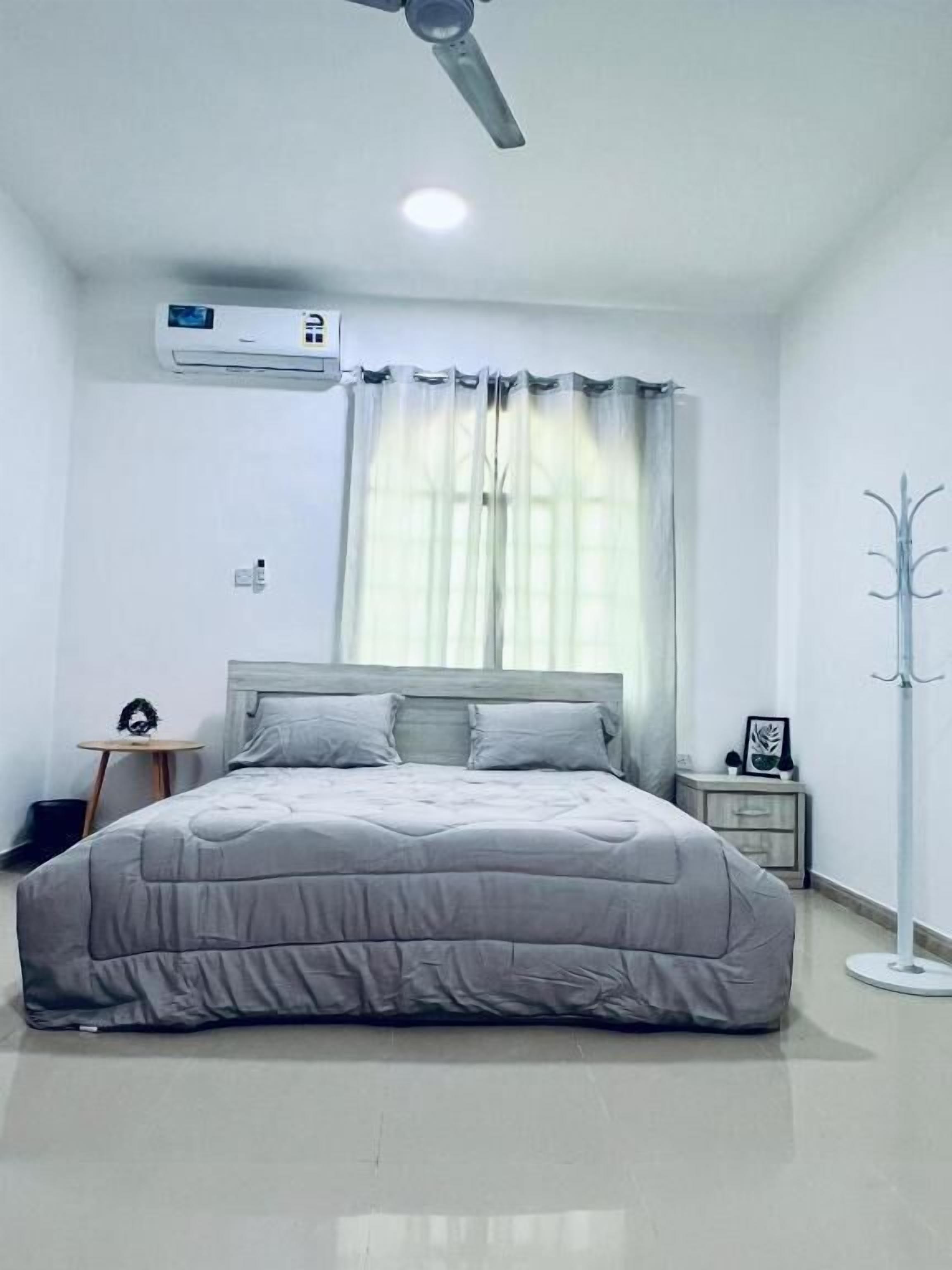 Family Room | Laptop workspace, iron/ironing board, free WiFi