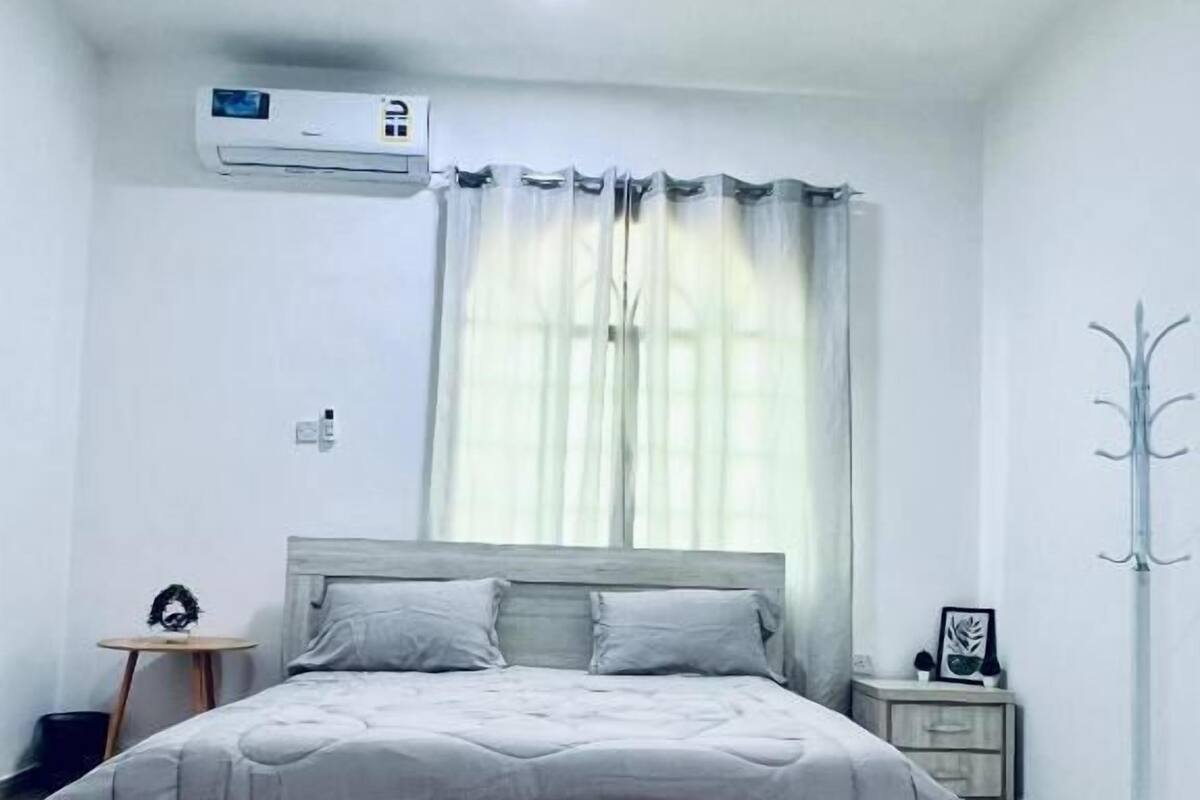 Familienzimmer | Laptopgeeigneter Arbeitsplatz, Bügeleisen/Bügelbrett, kostenloses WLAN