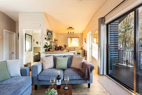 Swanmere lodge, lakeside view cabin at Pinelake Carnforth