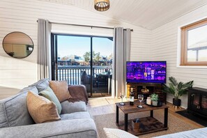 TV connectée, cheminée