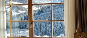 Surrounded by green - Luxury Chalet & Dolomites