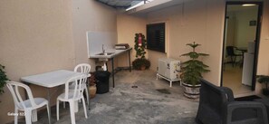 Outdoor dining - Cozy studio in delightful Sapir with refreshing AC breeze (Sapir)