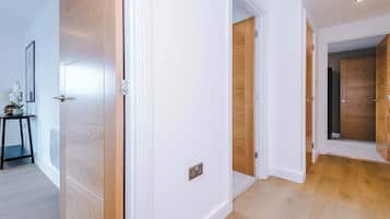 2 bedrooms, Internet