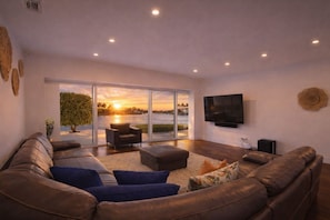 Smart-TV, DVD-Player