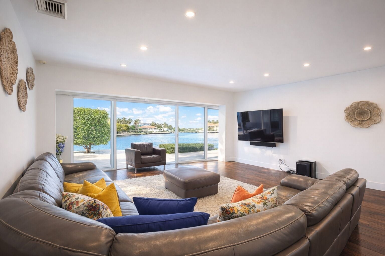 Smart TV, DVD player