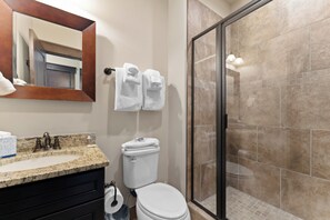 Hair dryer, towels, soap, toilet paper - Spacious Keystone Townhome Near River Run Village w/ Private Hot Tub! (Keystone)