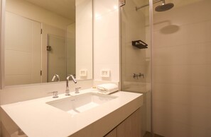 House - w Group-friendly 3BR w Balcony in Miraflores (Lima)