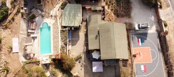貓頭鷹小屋一室公寓附燒烤廚房停車場泳池  