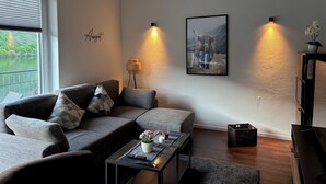 Unclassified image, 3 of 23, button - 5 star (DTV) vacation apartment ''Auszeit''- directly on the Moselle with large balcony (Oberfell)