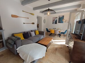 TV - Villa Clem by Interhome (Saint-Raphaël)