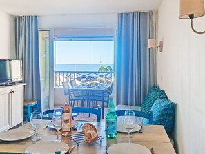 Dining - Les Rivages de Coudoulière by Interhome (Six Fours La Coudoulière)