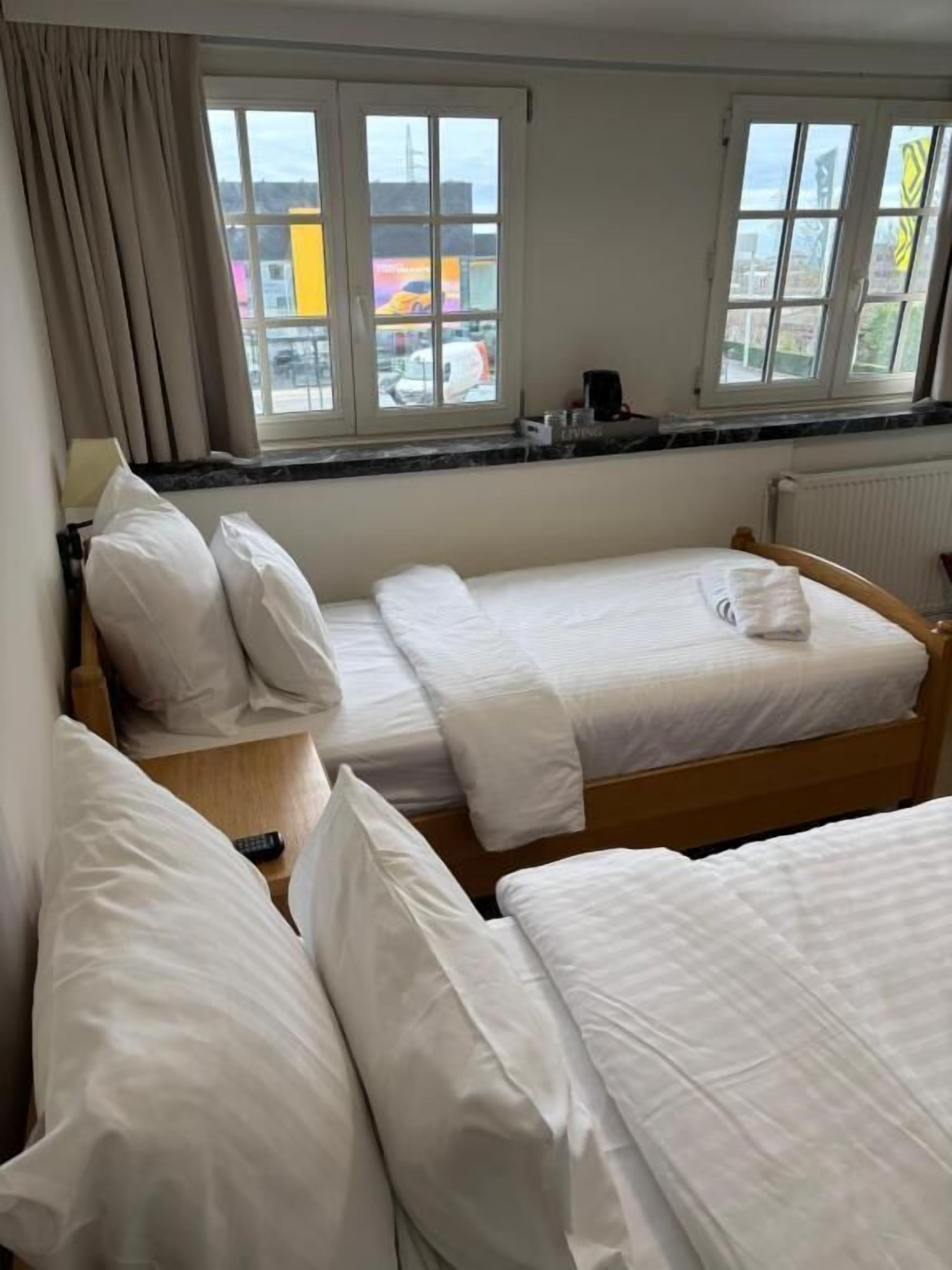 Economy-Zweibettzimmer | Zimmersafe, Bügeleisen/Bügelbrett, kostenloses WLAN