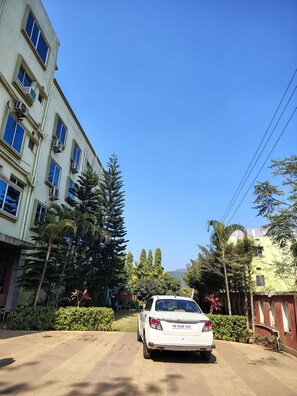 Khuôn viên nơi lưu trú