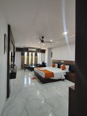 Deluxe Double Room - Hotel KP Salunki (Kandhamal)