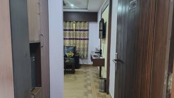 Studio Suite tiện nghi đơn giản | Nội thất