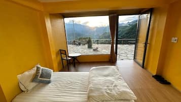 Economy Double or Twin Room, Balcony, Mountain View | Desk, soundproofing, iron/ironing board, free WiFi