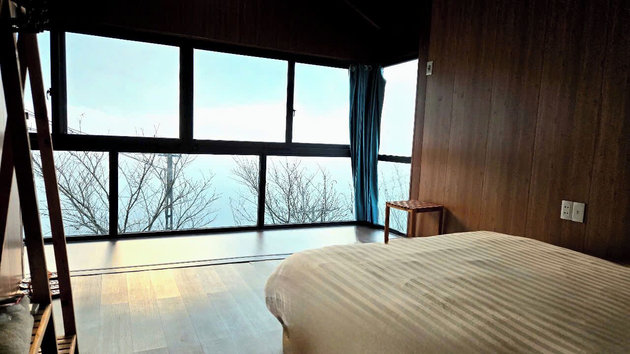 Individually decorated, individually furnished, desk, laptop workspace