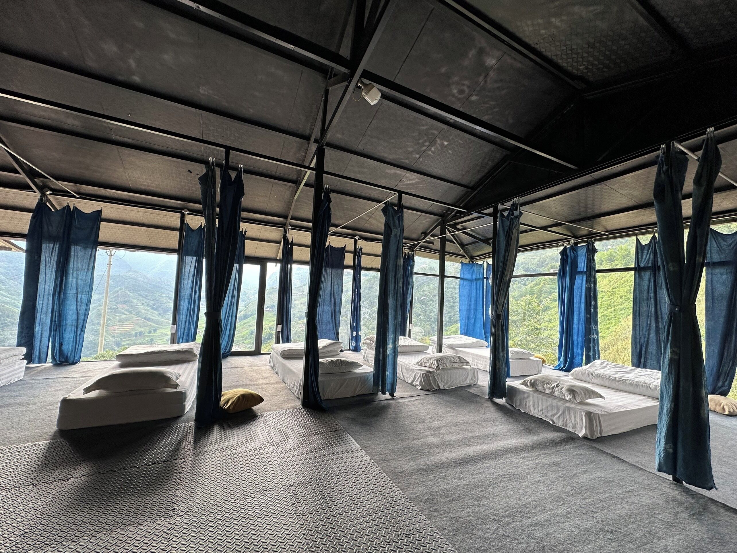 Panoramic Room, Multiple Beds, Pool Access, Valley View