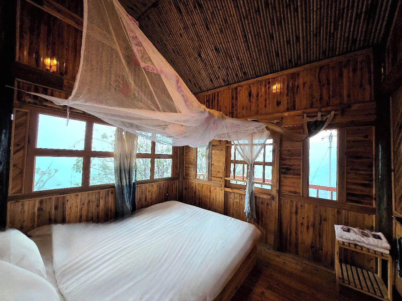 Decoración personalizada, muebles diferentes y escritorio 