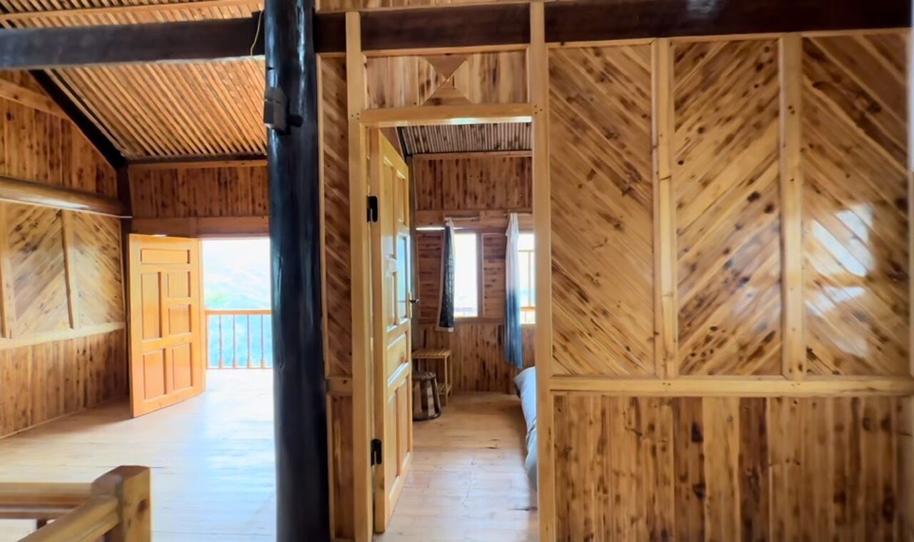 Economy Double or Twin Room, Balcony, Mountain View | Interior