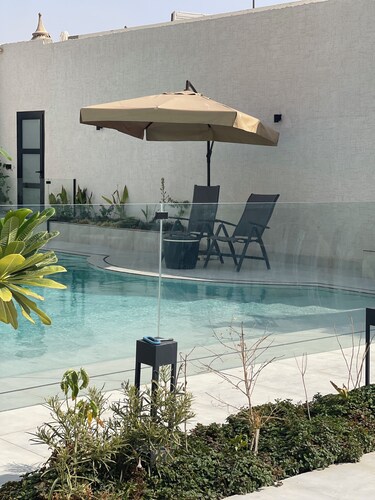 Serene 1-bedroom chalet with Pool and Water play in charming Diriyah