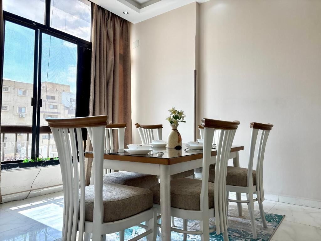 Apartamento Deluxe, 3 habitaciones | Restauración