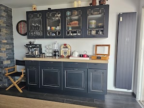 Interior - Twelve minutes' walk from the convention center, train station and beach (Cannes)