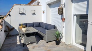 Outdoor dining - Gezinsvriendelijk appartement met speeltuin voor de deur (San Pedro del Pinatar)