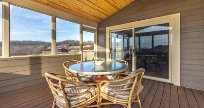 New Construction - All En Suites! Hot Tub, Fireplace, Screened Porch & MORE!