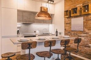 Fridge, oven, stovetop, dishwasher - Elegant City Escape with Scenic Balcony (Bydgoszcz)