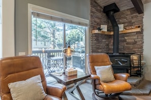 Interior - Relaxed Mountain Living in the Heart of Mammoth (Mammoth Lakes)