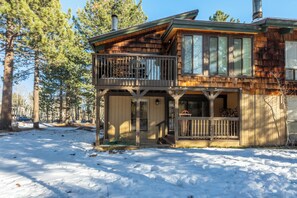 Exterior - Relaxed Mountain Living in the Heart of Mammoth (Mammoth Lakes)