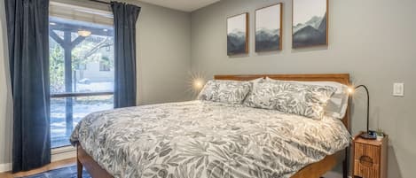 Lit de bébé portatif, accÚs au Wi-Fi (inclus), literie fournie