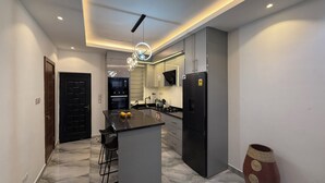 Fridge, microwave, oven, stovetop - East Legon Hills, Accra, Nanakrom Gated Community (Accra)