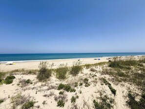 Beach nearby - SN8633-Oceanfront with 3 bedrooms, 2 full baths, and a new hot tub! (Nags Head)