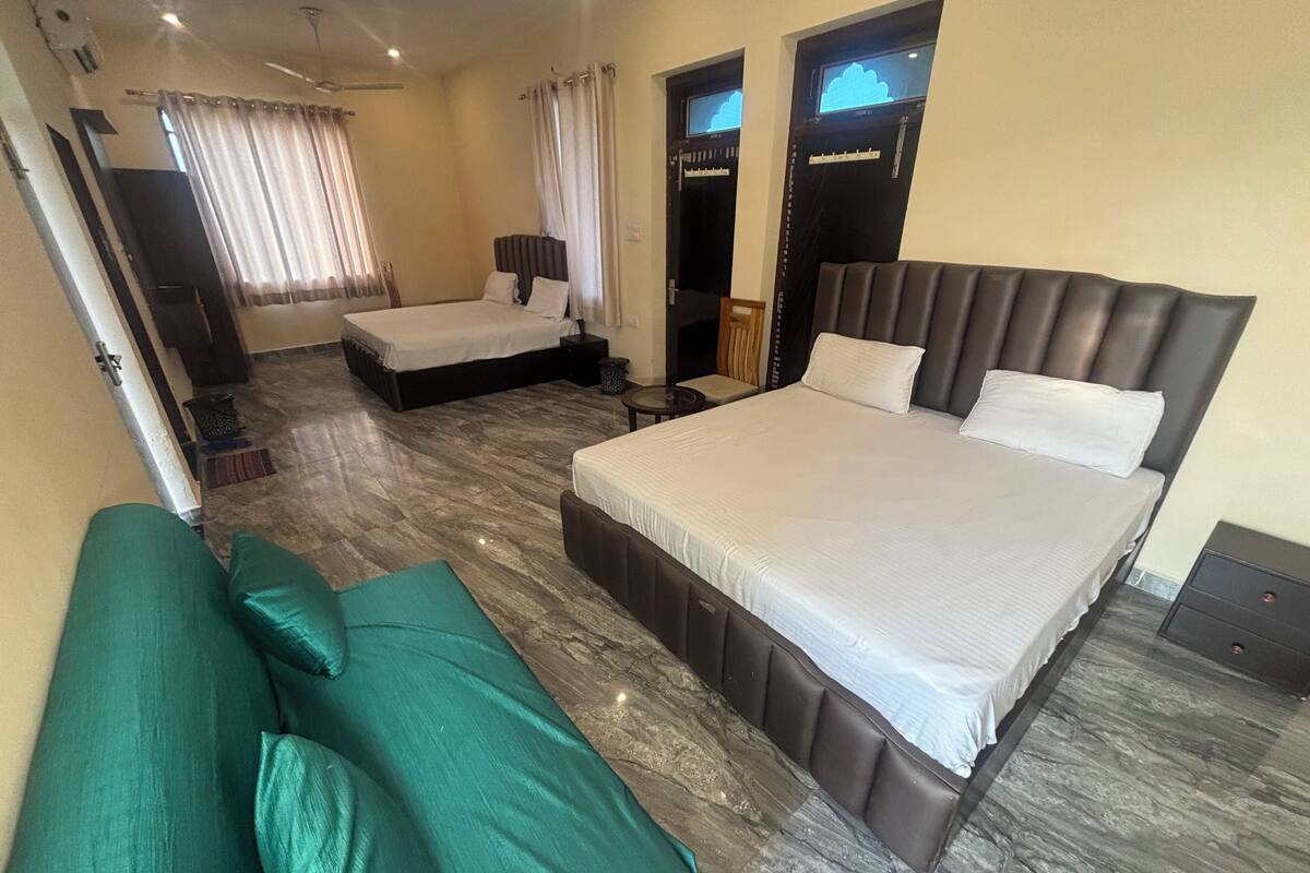 Family Quadruple Room | Free WiFi