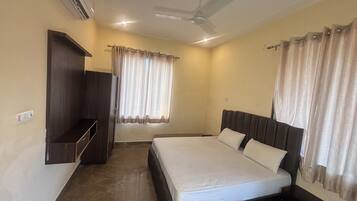 Deluxe kamer, 1 twee- of 2 eenpersoonsbedden, uitzicht op tuin | Gratis wifi