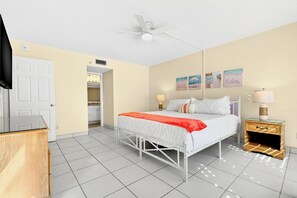 2 bedrooms, iron/ironing board, WiFi, bed sheets - Beachside Condo • Across to Johns Pass Village (Madeira Beach)