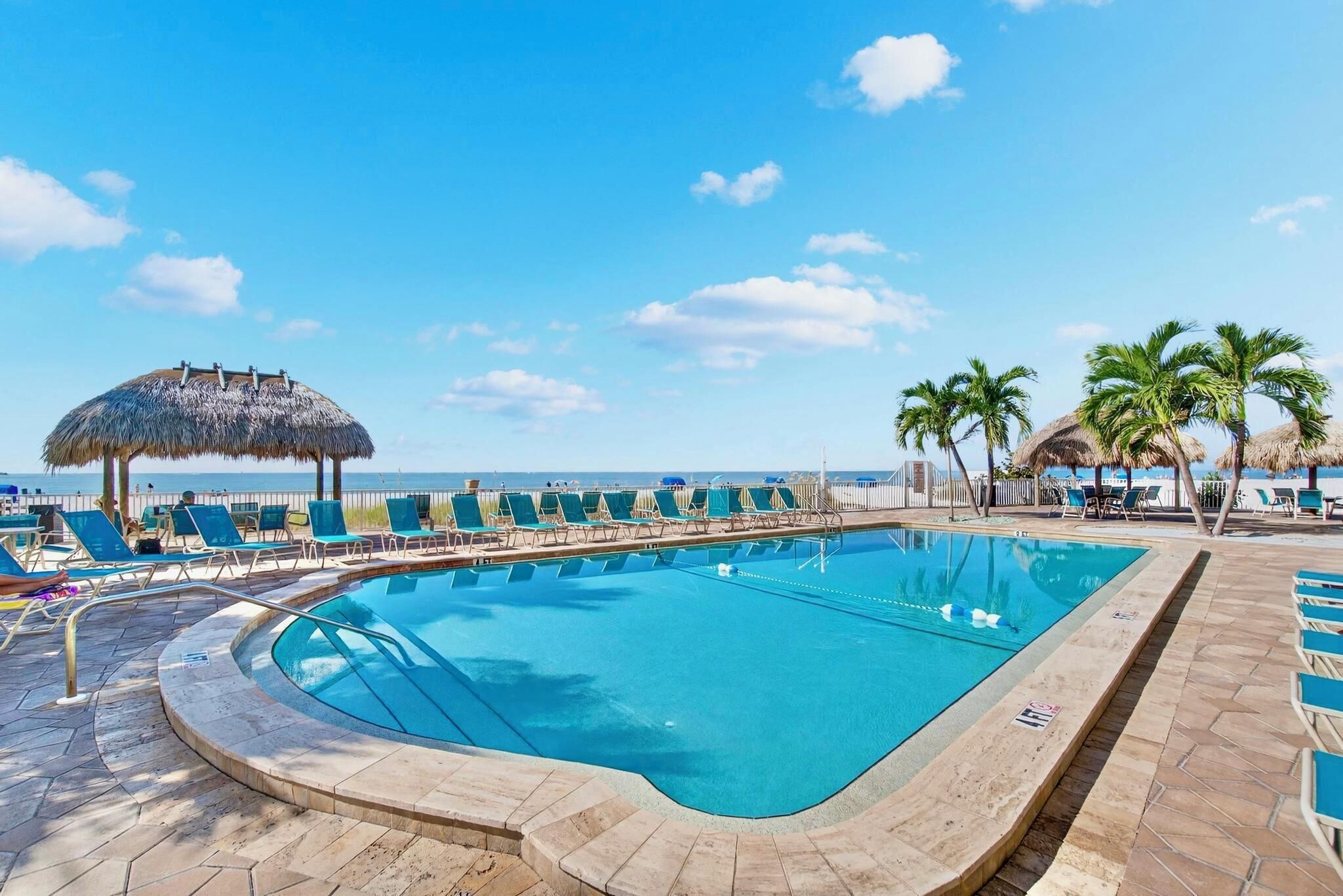 Ulkouima-allas, lämmitetty uima-allas