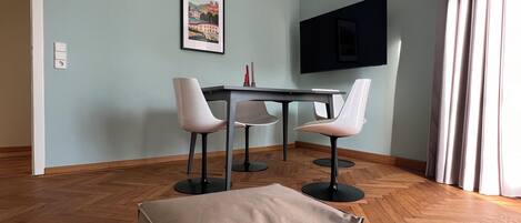 1 chambre, fer et planche à repasser, lit parapluie, Wi-Fi