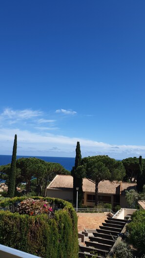 Miscellaneous - Air-conditioned studio with magnificent sea view and swimming pool (Sainte-Maxime)
