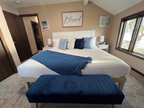 3 bedrooms, iron/ironing board, travel crib, free WiFi