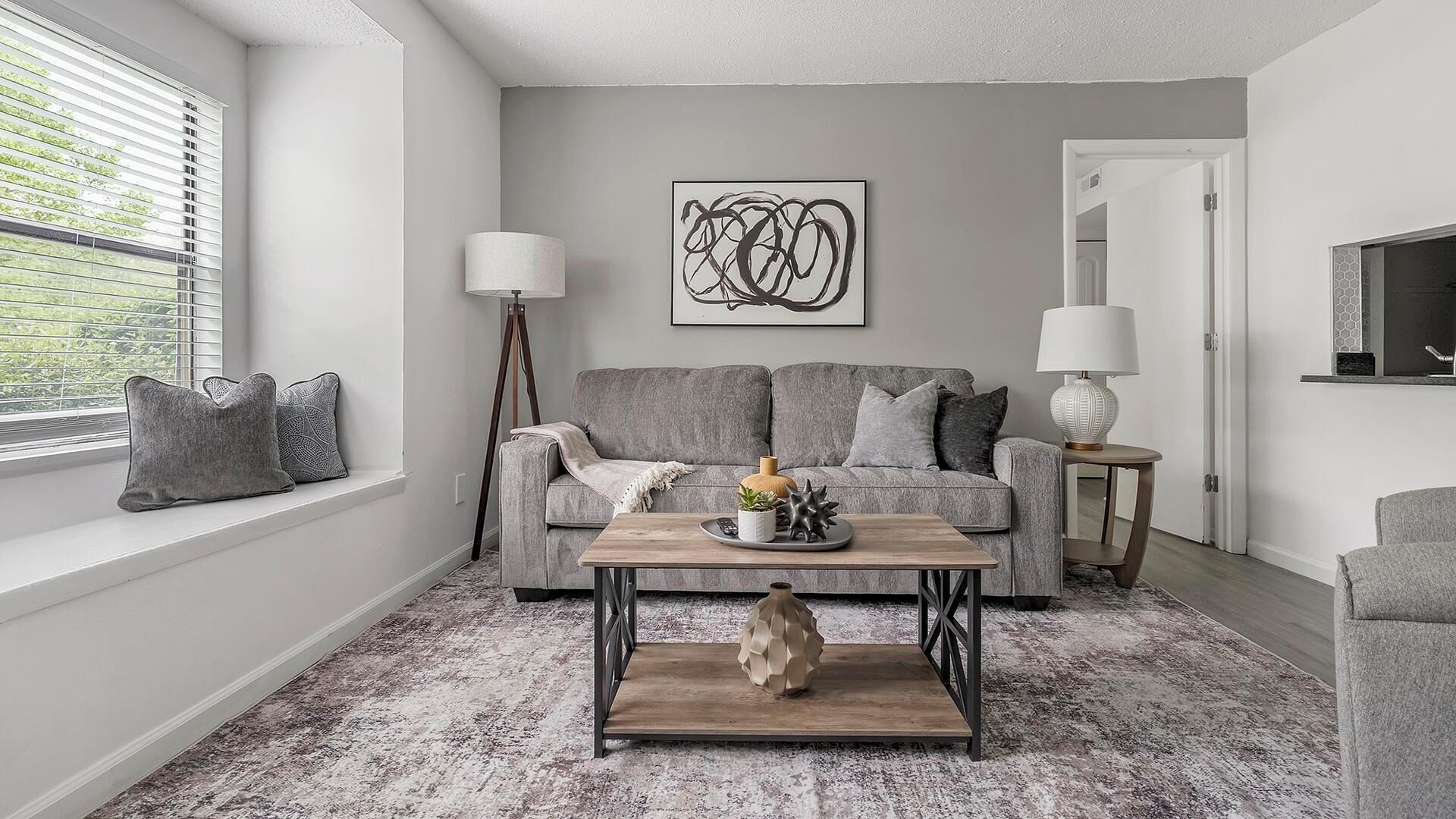 Departamento (2 Bedrooms) | Área de sala de estar | Televisión de 50 pulgadas con canales digitales 