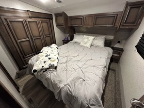 Wi-fi (inkludert) og sengetøy