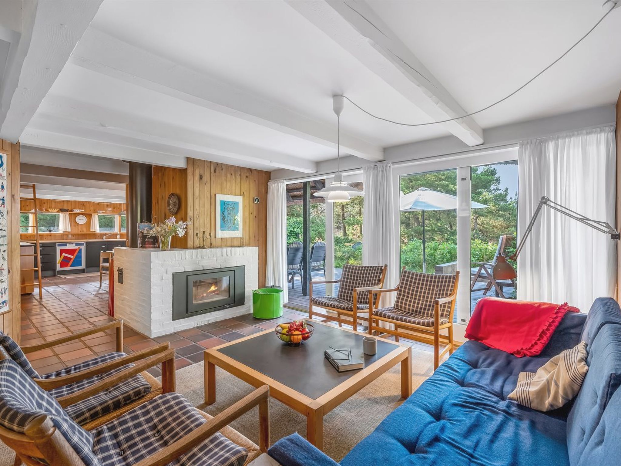 Télévision, cheminée