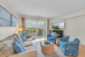 Smart TV, fireplace, books - Siletz Bay Condo: Ground-Level View, Beach Path & Nearby Dining (Lincoln City)