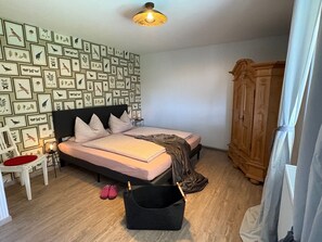 Iron/ironing board, WiFi, bed sheets - Landhaus Sommerberg - pure forest air, recreation nature apartment II Thuringian Forest (Schleusingen)