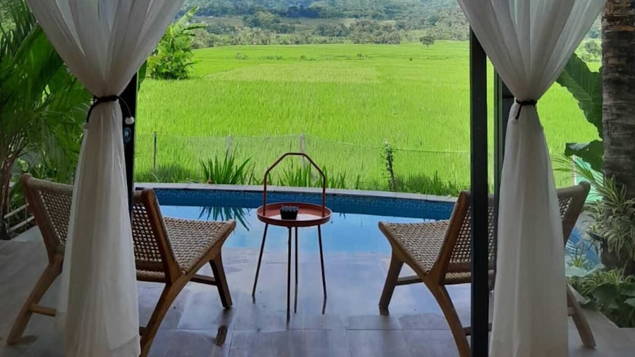 Kembang Menoreh Villa