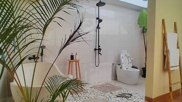 Comfort Villa | Bathroom